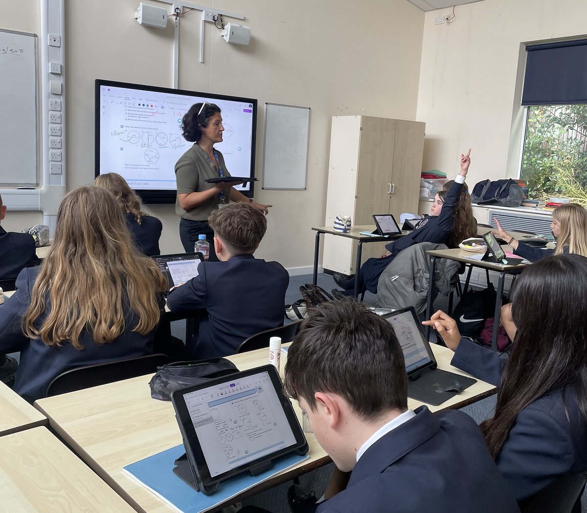 sirjohnlawes's tweet image. In maths class Year 8 students were deepening their understanding of π as a ratio through teacher-led guided examples and practice questions.

#mathsclass @SJLMaths