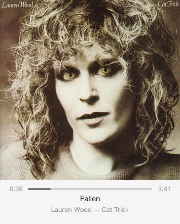 HosonoShotgun's tweet photo. #NowPlaying1981
#LaurenWood
#CatTrick https://t.co/Lq664jbP4P