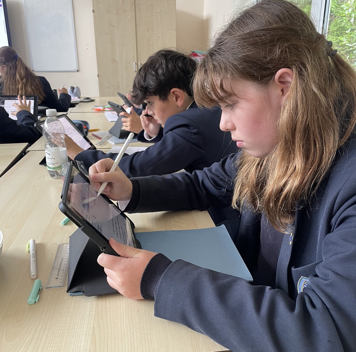 sirjohnlawes's tweet image. In maths class Year 8 students were deepening their understanding of π as a ratio through teacher-led guided examples and practice questions.

#mathsclass @SJLMaths