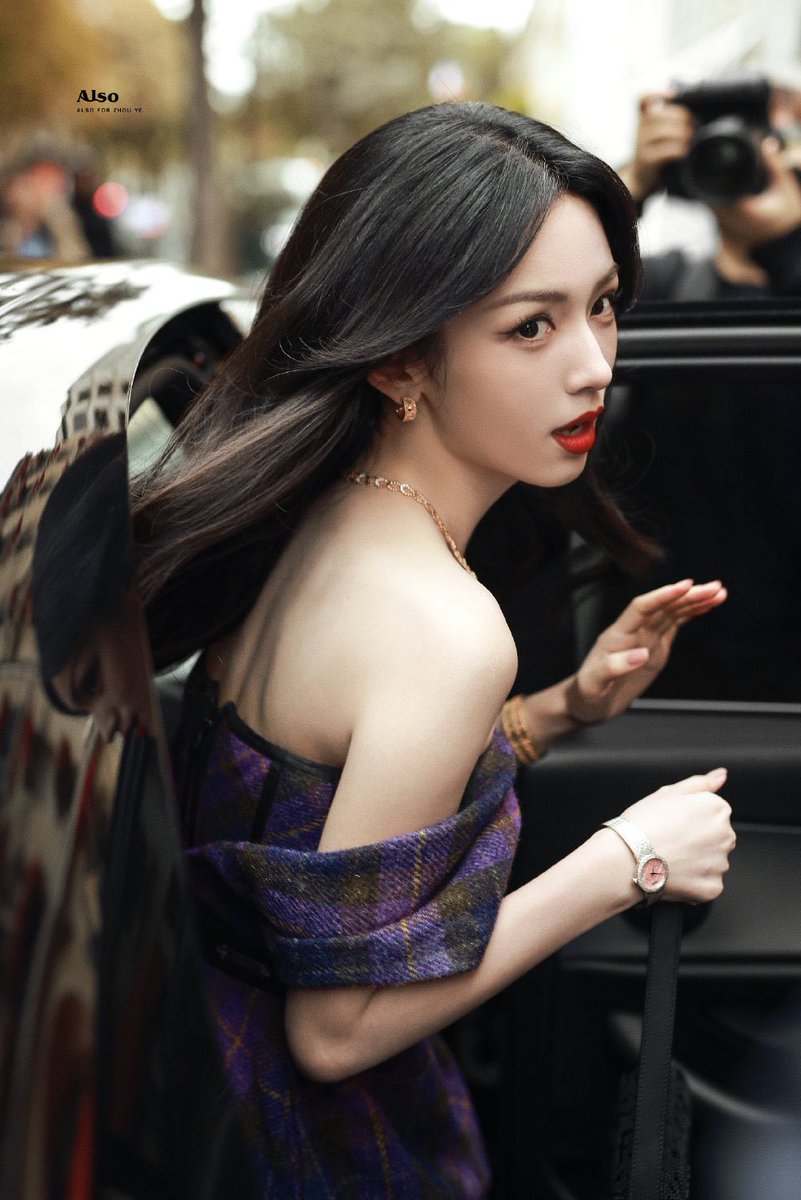 Minhh721's tweet photo. ZHOUYE AT DIOR PFW 25
#DiorSS25xZhouYe
#ZhouYe #PFW @Dior https://t.co/A6UCb0ieP0