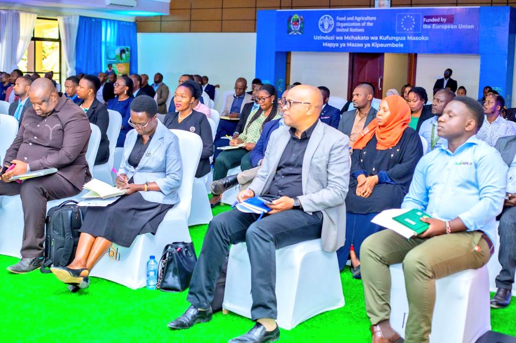 strephitz's tweet photo. #STREPHIT🇹🇿🇪🇺 project is dedicated to ensuring that Tanzania���s agricultural products comply with international standards particularly phytosanitary standards essential for export markets. Read more 👇 on joint efforts by @WizaraKilimo, @EUinTZ @FAOTanzania
https://t.co/JCGc6Hn3H7 https://t.co/mQDgsXigpC