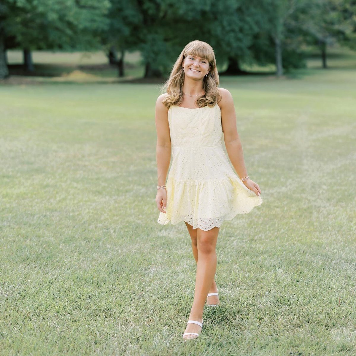 janieboles's tweet image. We sure love our daughter-Bella! Savoring every moment of her senior year! She is such a gift to our family…thriving while growing up with 3 brothers!! Ha! She can talk sports with the best of them! Praying God’s will to continue to be completed in Bella’s journey of life! 💜💜