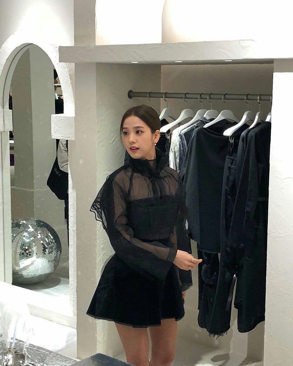 ไปๆๆๆ ยาวๆๆ โย๊ะๆๆ

LADY JISOO AT DIOR PFW
#JISOOxDiorSS25