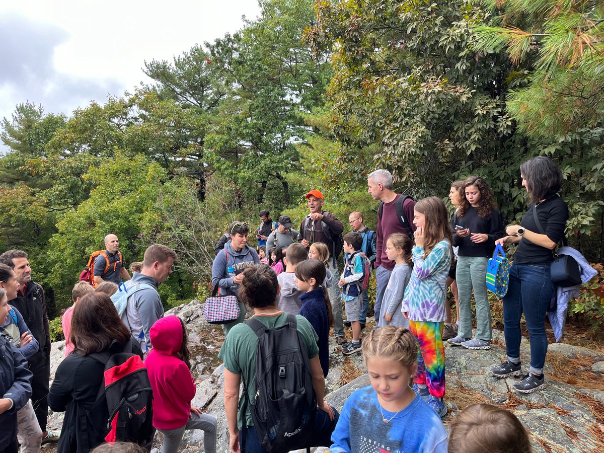 jcdsboston's tweet photo. We had an amazing time on Sunday at Blue Hills Chickatawbut Loop with the inaugural expedition as part of JCDS' Family Hiking Club! 40 students, parents, and alumni enjoyed spending time together in the great New England outdoors. https://t.co/sxMOm6DgIv