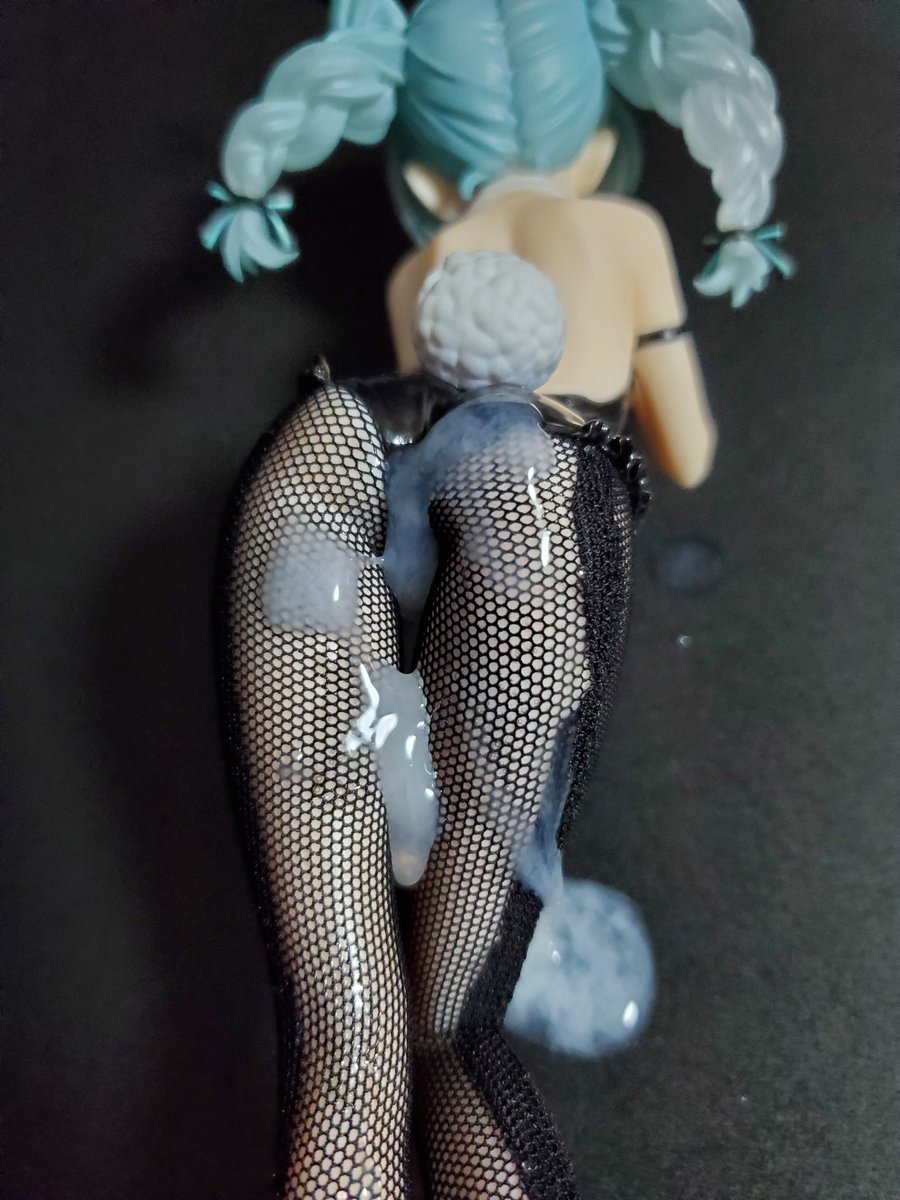 komani335's tweet photo. 2 #フィギュアぶっかけ https://t.co/aJkBEh4gBt
