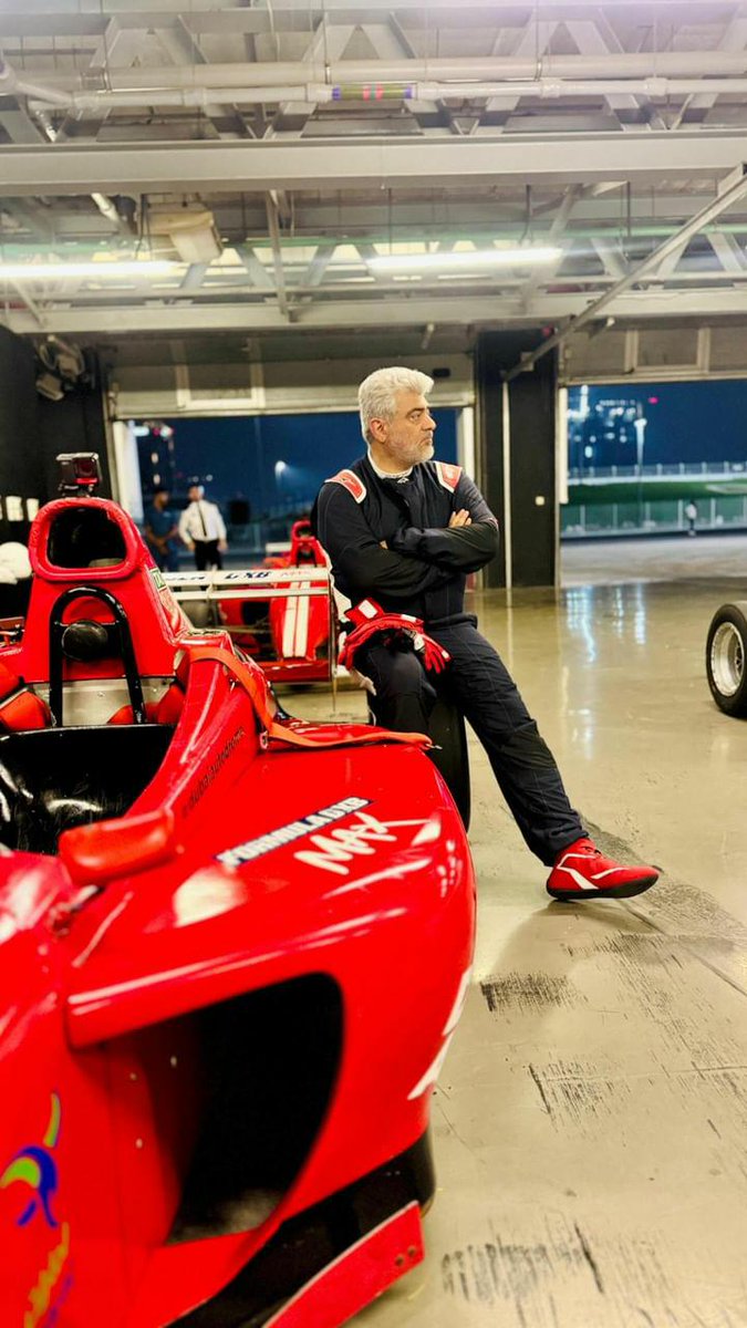 ActorAKFans's tweet photo. Thala #Ajithkumar Back To Track 🏎️

#AJITHBackonRacing 🔥 https://t.co/MOpoDymuxe