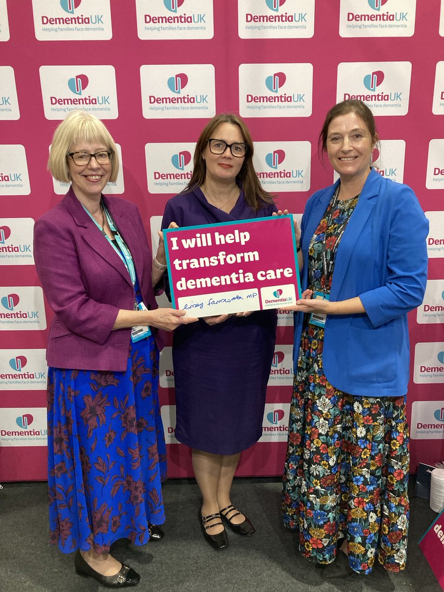 FaradaneO's tweet photo. Thank you ⁦@LFarnz⁩ for visiting ⁦@DementiaUK⁩ at Labour Conference to discuss improving specialist dementia support in hospitals and in the community so no one faces dementia alone. https://t.co/YJSG87pW7p