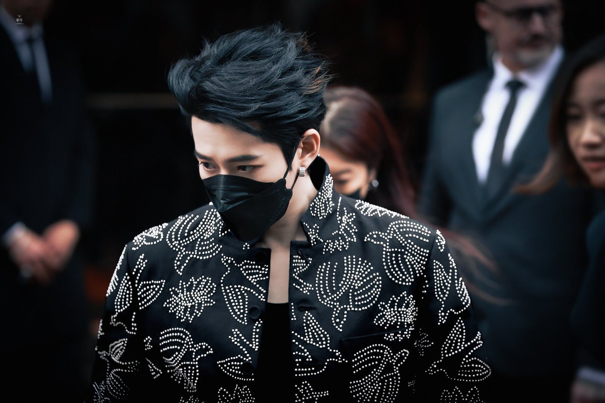 kont1376188's tweet photo. ขอให้เจิดจรัสดั่งดวงดาวเลยนะ

DENGWEI at DIOR PFW25
#DengWeixDiorSS25
#ParisFashionWeek 
#DengWei #เติ้งเหวย 
#DiorSS25  #DiorxDengWei  #Dior https://t.co/Q80HJT1yk1