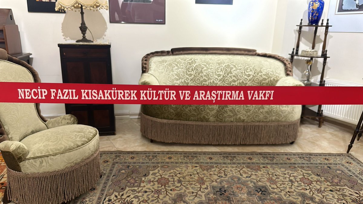 Üye ziyaretlerimizin bir diğer durağı Necip Fazıl Kısakürek Kültür ve Araştırma Vakfı’nın da içerisinde bulunduğu Büyük Doğu Yayınları oldu. Yayınevinin genel müdürü Sayın Emrah Kısakürek’e keyifli sohbeti ve ev sahipli için müteşekkiriz. <a href="/tbymorg/">Türkiye Basım Yayın</a> <a href="/necipfazilvakfi/">NFKKAV</a>  <a href="/bd_yayinlari/">Büyük Doğu Yayınları</a>