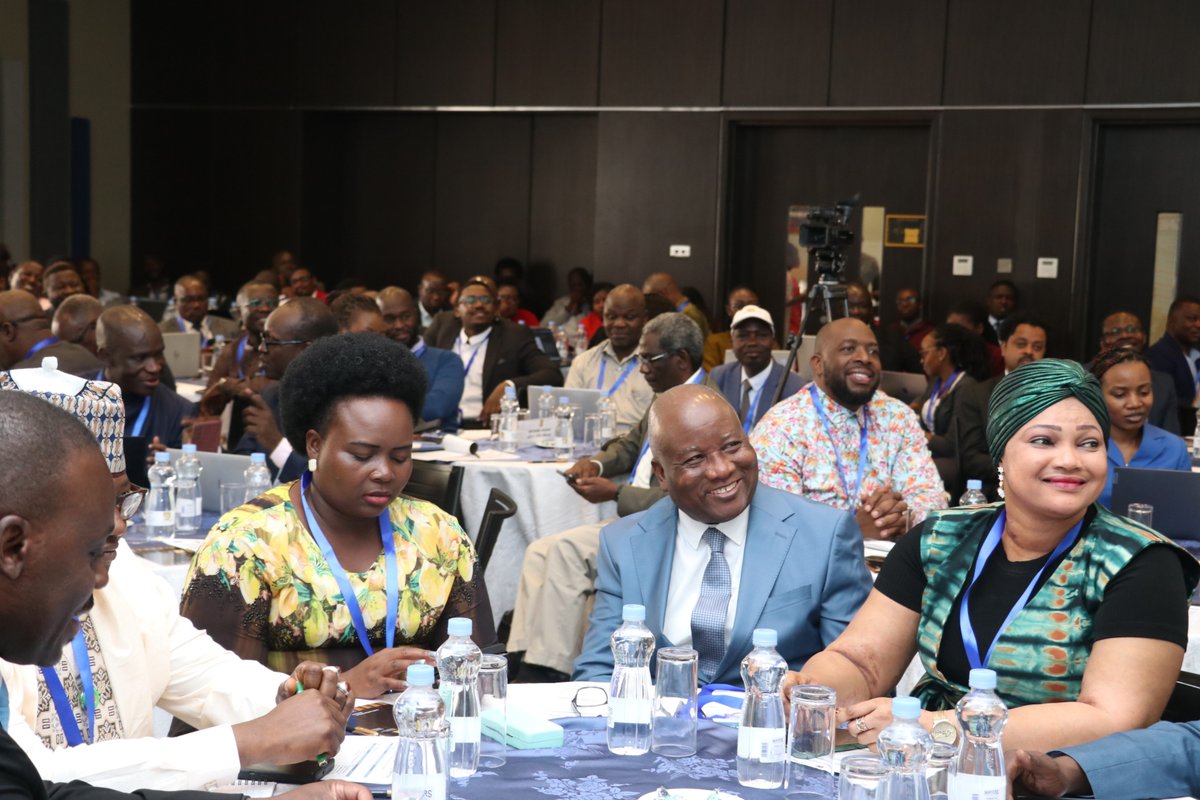 AGNESAfrica1's tweet photo. 🌍 #PreCOP29 has officially kicked off in Nairobi. The event is packed with insightful discussions, and different working groups have already broken out into individual sessions. These discussions are crucial for shaping the climate agenda leading up to @COP29_AZ . https://t.co/3rl3RhDY8O