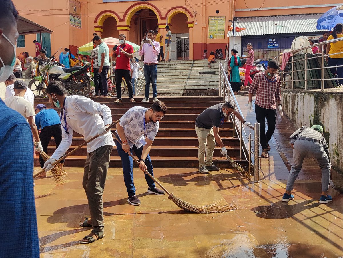 FodPatna's tweet photo. #SHS2024,#SwabhavSwachhata, #SanskaarSwachhata 
दिनांक-24.09.24 को उप0क्षे0 कार्यालय, भागलपुर द्वारा स्वच्छता ही सेवा-2024 के तहत बाबा वृद्धेश्वरनाथ मंदिर में एवं आस-पास के क्षेत्र में स्वच्छता कार्यक्रम का आयोजन किया गया, जिसमे उ0 क्षे0 का0 के प्रभारी एवं अधिकारियों ने भाग लिया। https://t.co/1CCaGMwUnN