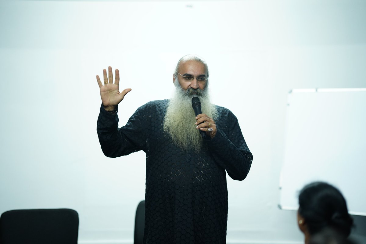 nfdcindia's tweet photo. #TheVoicebox has arrived in Kochi! It kicked off with excitement, as participants dove into voice-over techniques with expert guidance. Check out a few snapshots from this inspiring start.
#VoiceOverTraining #NFDCNetflix #InsideTheVoicebox https://t.co/oolhdtrHG0