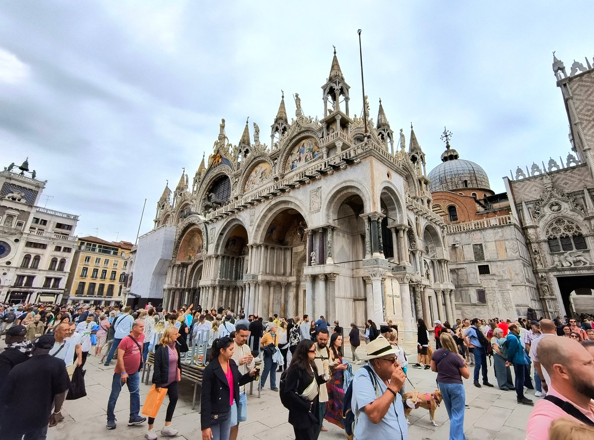 AyyoDM's tweet photo. Italy is amazing and I wish all us #AlgorandNFTs OG's could do it as a big rowdy group!! 😜🤌🏽

#ttys
#withlove
#picsdontdoitjustice
#canonlyattach4💩 https://t.co/T4AXoyqeiR