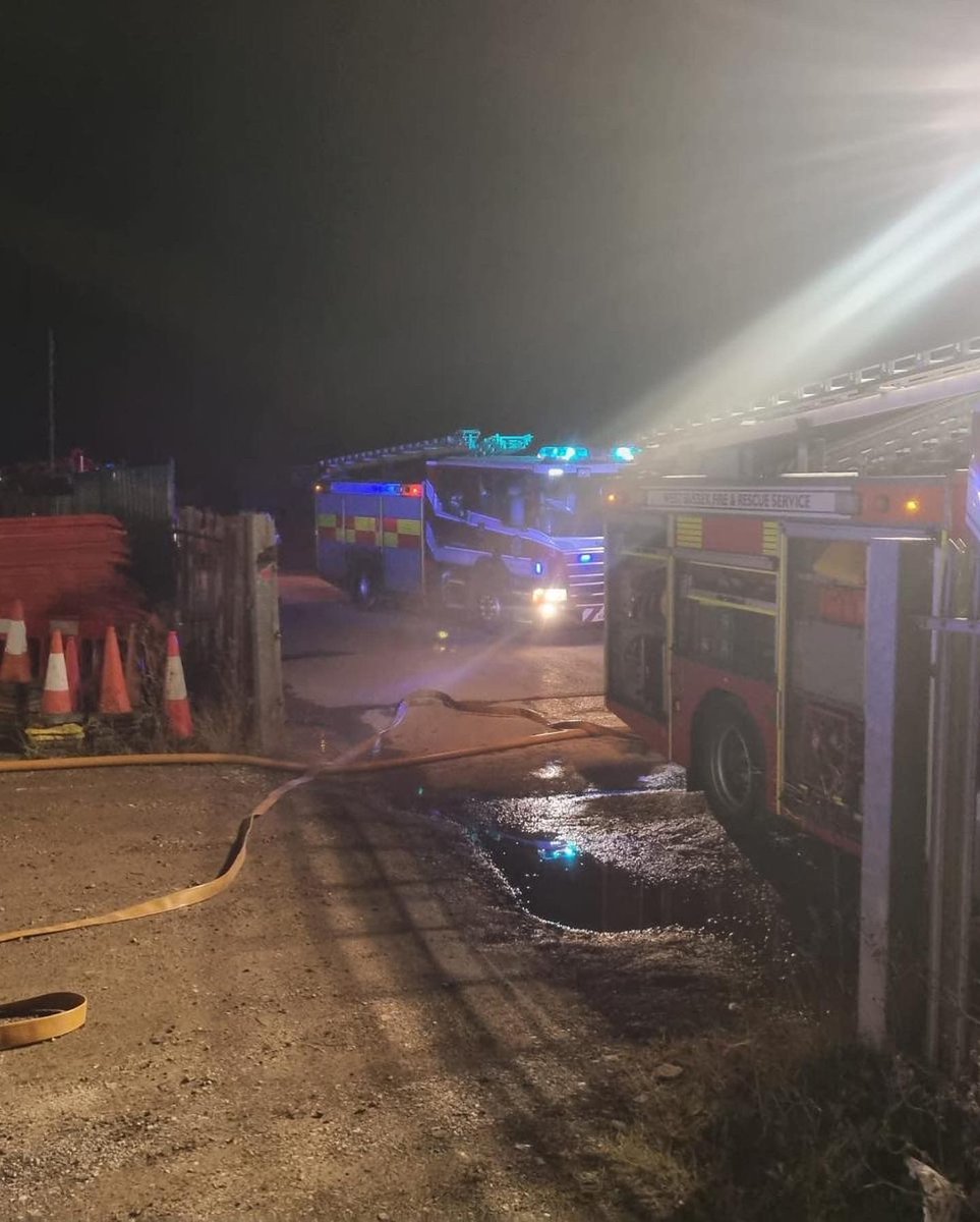 STN 52 Steyning (@52steyning) on Twitter photo Crews took part in a simulated incident at an industrial property last night. Working alongside <a href="/HenfieldFire/">Henfield FRS</a> <a href="/p_green_stn55/">Partridge Green FRS</a> <a href="/WSFRS60/">Hurstpierpoint Fire & Rescue</a> <a href="/BurgessHillFRS/">Burgess Hill F&RS</a> several casualties were rescued from the smoke filled unit. #oncall #livetraining <a href="/WestSussexFire/">West Sussex Fire & Rescue Service</a> Crews took part in a simulated incident at an industrial property last night. Working alongside <a href="/HenfieldFire/">Henfield FRS</a> <a href="/p_green_stn55/">Partridge Green FRS</a> <a href="/WSFRS60/">Hurstpierpoint Fire & Rescue</a> <a href="/BurgessHillFRS/">Burgess Hill F&RS</a> several casualties were rescued from the smoke filled unit. #oncall #livetraining <a href="/WestSussexFire/">West Sussex Fire & Rescue Service</a>