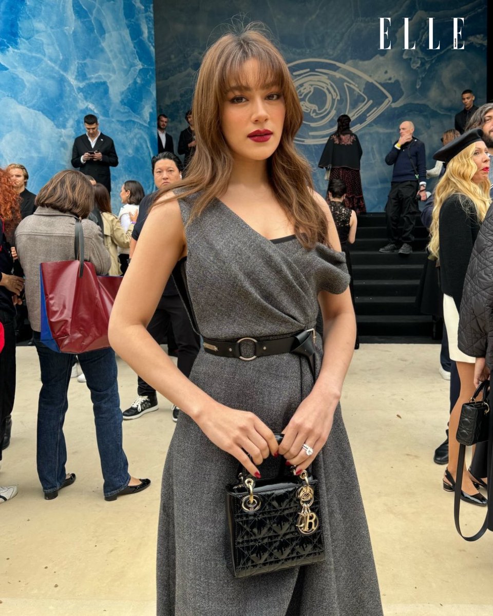 ELLEThailand's tweet photo. ชมลุคชัดๆ ของ คิมเบอร์ลี่ แอน โวลเทมัส House Ambassador ของ @Dior มาพร้อมลุคใหม่ที่โดดเด่นด้วยลิปสีแดงในโททัลลุคจากคอลเล็กชั่น Cruise 2025 เข้าชมแฟชั่นโชว์คอลเล็กชั่น Women's Spring/Summer 2025

#ELLEThailand 
#DiorSS25 #Dior
#คิมเบอร์ลี่ #kimmy_kimberley https://t.co/Q14ypg4As5