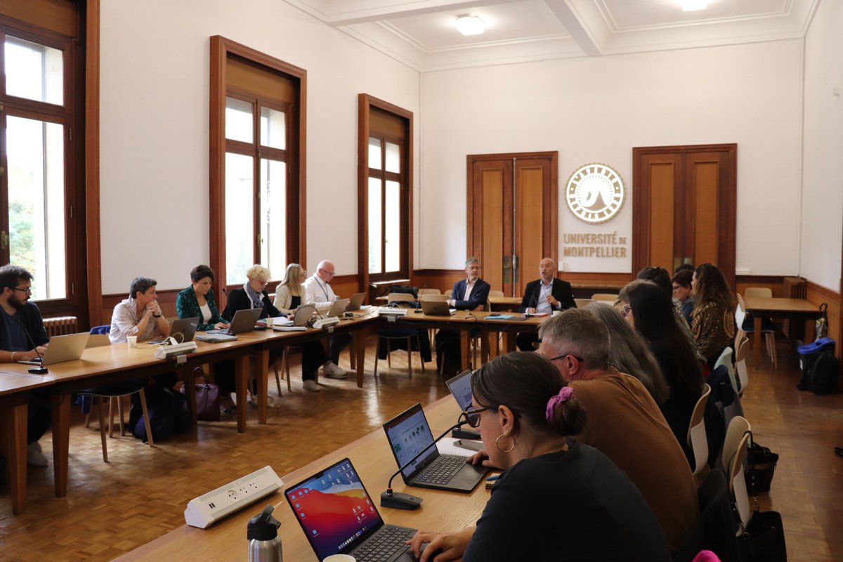 Philippe Augé (@philippe_auge) on Twitter photo Dans le cadre du programme IDéES #France2030, le projet UM2030 <a href="/ISITE_UM/">Programme d'excellence I-SITE de l'UM</a> avance. Point d'étape ce matin avec <a href="/AgenceRecherche/">ANR - Agence nationale de la recherche</a>, en présence de M. Saillard, sur le programme Science des données pour toutes les sciences, le campus de l'Innovation et les partenariats internationaux. Dans le cadre du programme IDéES #France2030, le projet UM2030 <a href="/ISITE_UM/">Programme d'excellence I-SITE de l'UM</a> avance. Point d'étape ce matin avec <a href="/AgenceRecherche/">ANR - Agence nationale de la recherche</a>, en présence de M. Saillard, sur le programme Science des données pour toutes les sciences, le campus de l'Innovation et les partenariats internationaux.