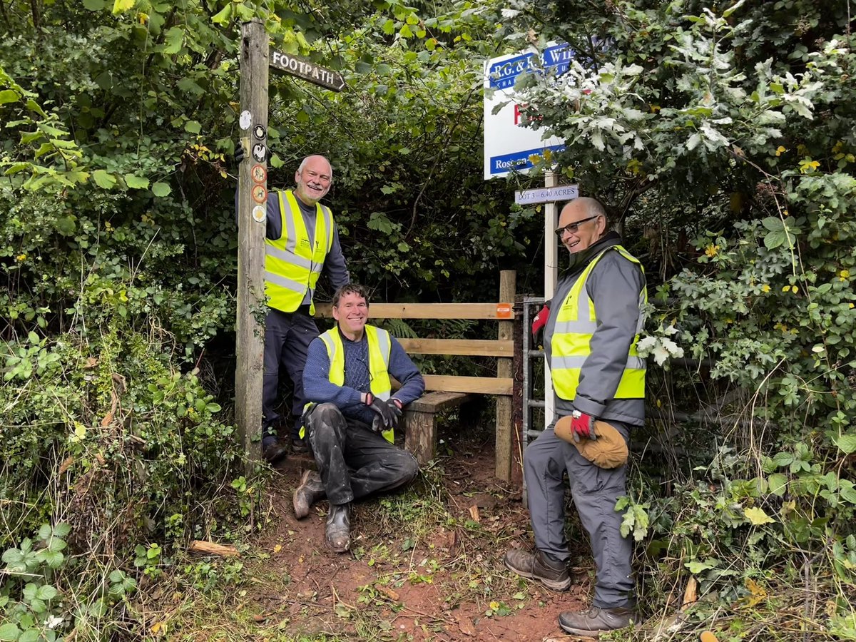 finstumpf's tweet photo. Volunteers also replaced a stile on #SwanWalk #Skenfrith again with support from @RamblersCymru @MonCountryside 

@visitwales @visit_mon @MonmouthshireCC @LoveYFenni @VisitAberG https://t.co/AR1zgXVgkz