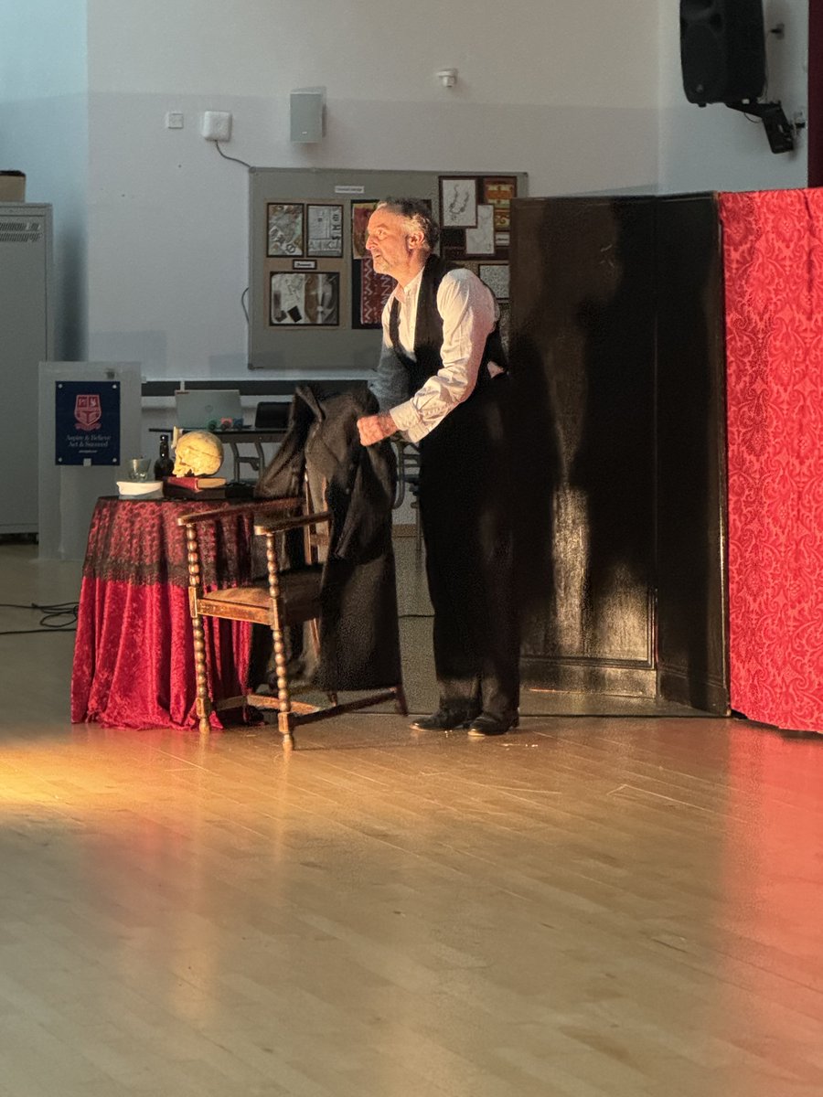 PleckgateHigh's tweet photo. 🎭Exciting day for our Year 8s as they delve into three Gothic tales brought to life by acclaimed writer/director Justin Butcher, performed by experienced professional actor Rupert Mason, with music and sound design by Theatre, TV and Film composer Jack C Arnold. https://t.co/qJNTsInLCl