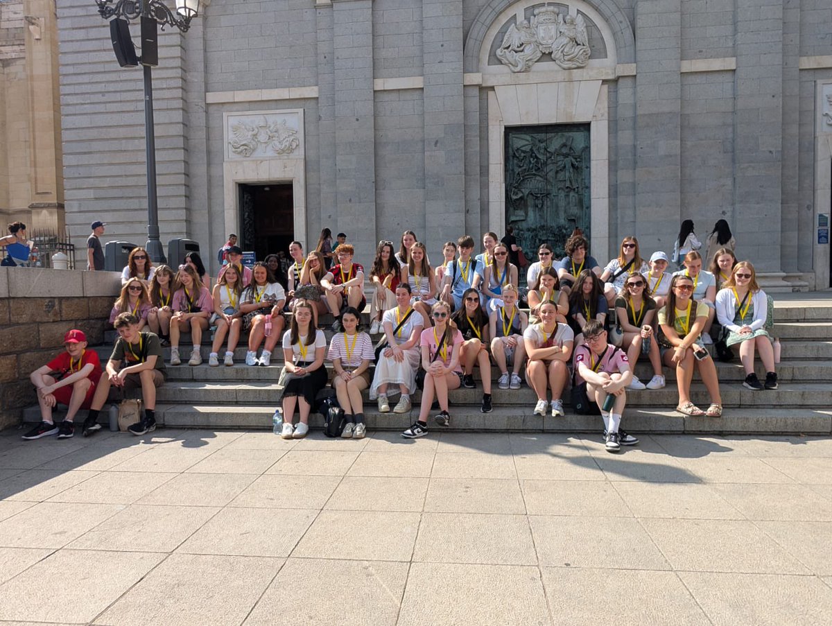 SL_THS_Spanish's tweet photo. Some more pictures from our Spanish adventure 😁🇪🇸 day 2 in Madrid well underway! @SL_TrinityHS https://t.co/qYbmuxy77G