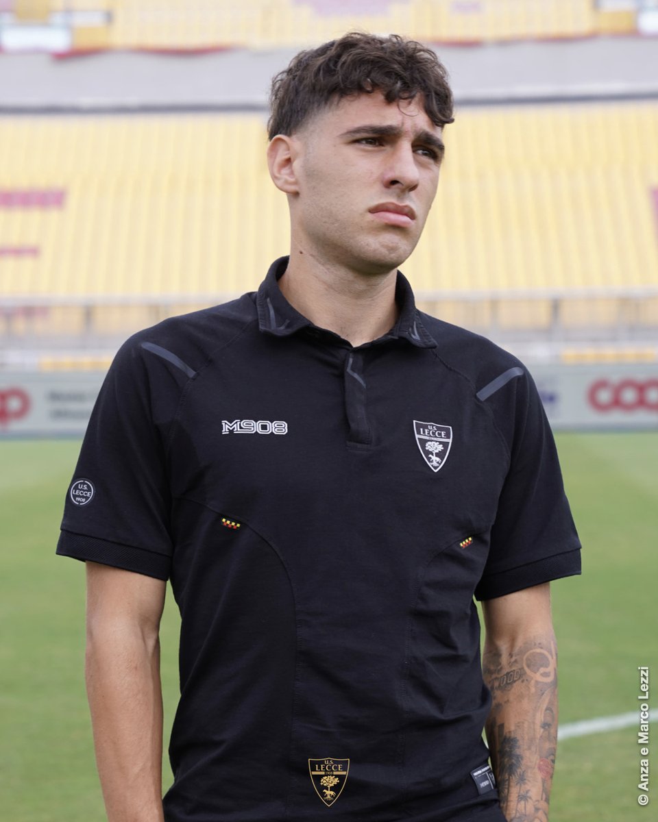 OfficialUSLecce's tweet photo. 🏆#LecceSassuolo #CoppaItaliaFrecciarossa L'Arrivo al Via del Mare dei nostri ragazzi #ASud #avantilecce https://t.co/AIOyitRWqX