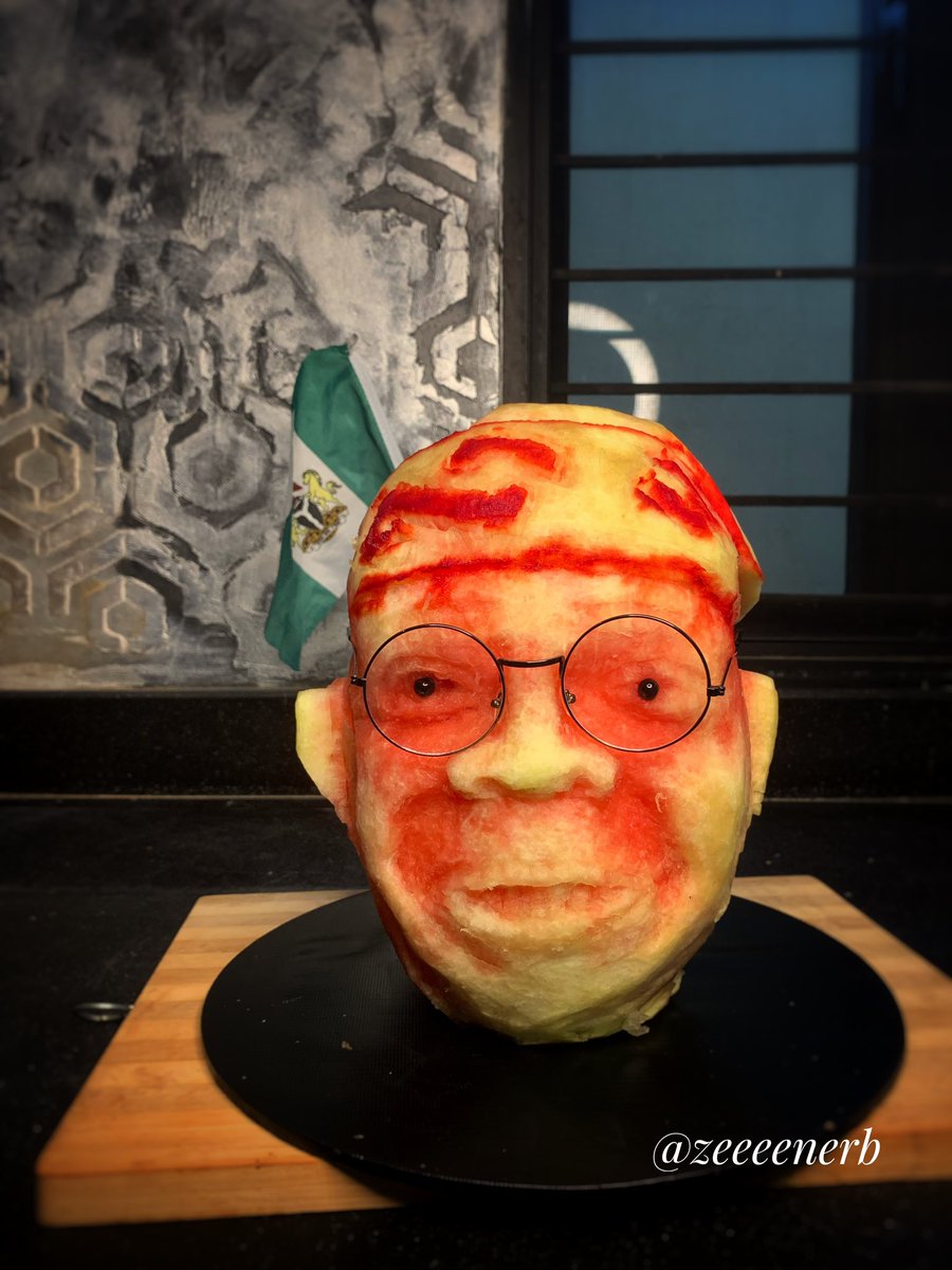 Fruit carving artist tweet media