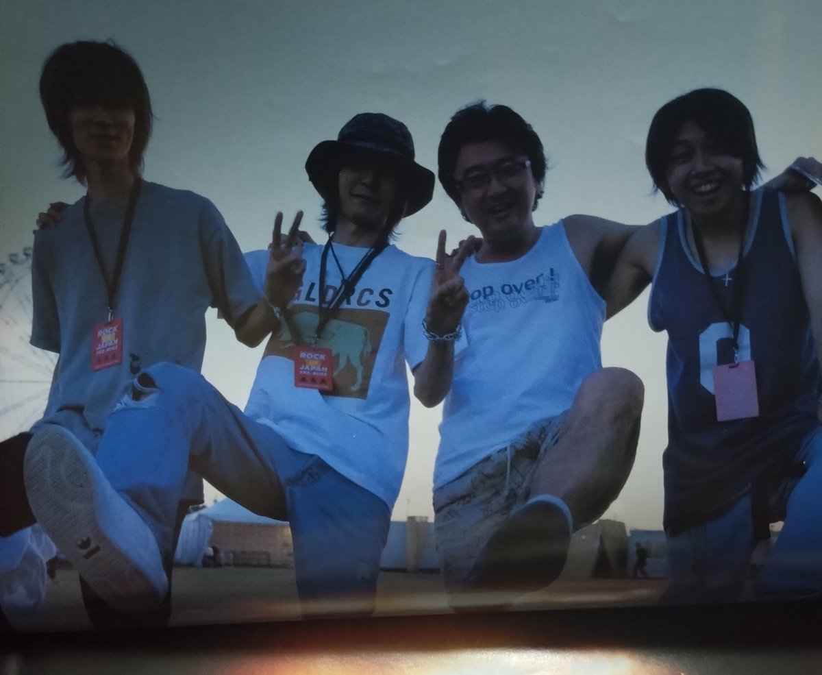 FUJI_error's tweet photo. ロッキンでの桑田さん、サザンと出演者とのショット

(2002)
BUMP OF CHICKEN
RIP SLYME
Dragon Ash

(2005)
奥田民生
ASIAN KUNG-FU GENERATION

(2024)
ヤバイTシャツ屋さん
緑黄色社会
ももいろクローバーZ
Creepy Nuts
WANIMA
THE YELLOW MONKEY
#サザンオールスターズ https://t.co/t3oVzcFNRO