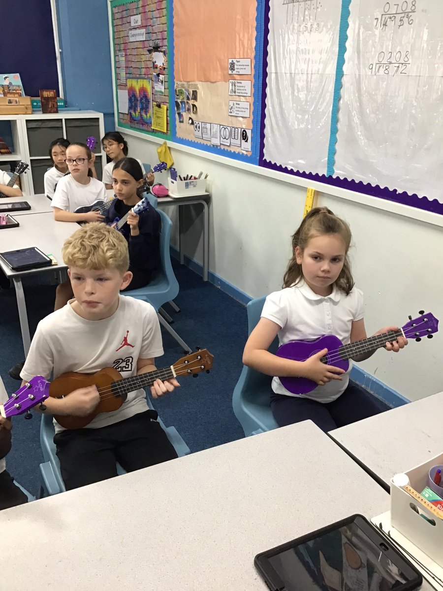 Year6A's tweet photo. Using our newly learnt chords G, D and E minor to help us play “Best Day of my Life” on the ukuleles! @MRPA_Music #music https://t.co/WQUOEHDct0