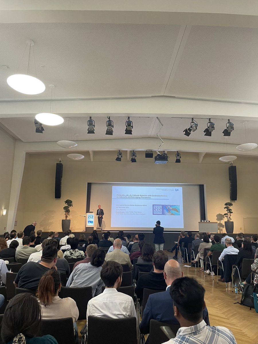 The next speaker will be Prof. Peter Axmann, from ZSW. He will give a talk titled “P2-NaxMn1-yNiyO2 cathode materials with controlled particle architecture and their aging phenomena”