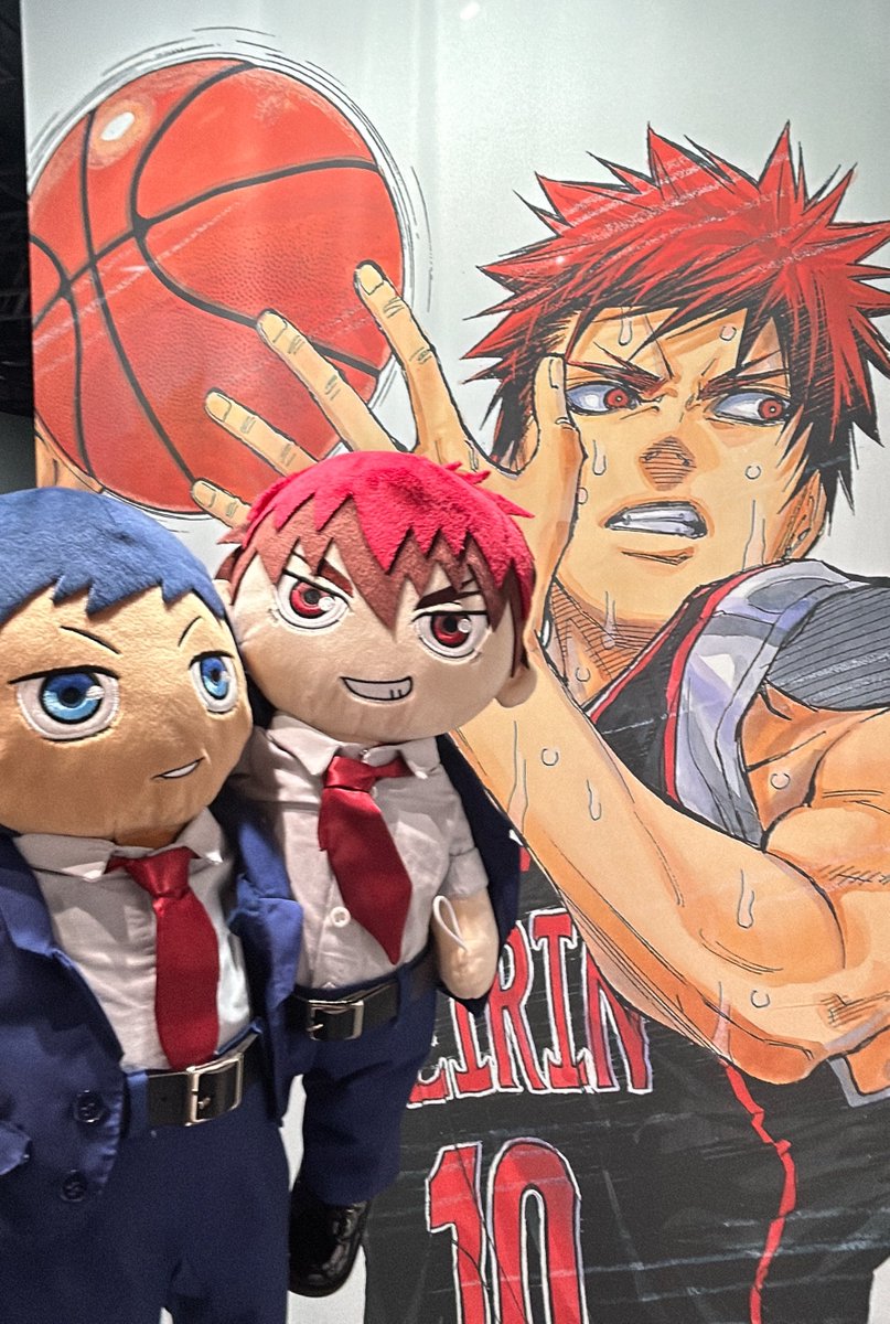 最終日行けないので私の最終日はこの日です!
何度見ても良かったです…!
ウェルカムムービー買わせてください😭💕💕
原画展自体初めての体験でした
ありがたい体験させていただいて感謝しかありません🥲✨✨

#黒バス展大阪に行ってきました 