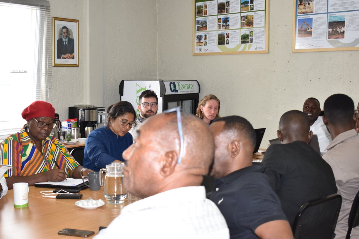 nbignamibia's tweet photo. a presentation on the governance framework.  Click the link to download the Publication - https://t.co/owdyeMR7gT   

#SustainableBiomass #BushControl #NBiG #CommunityForests https://t.co/IWnpnljESz