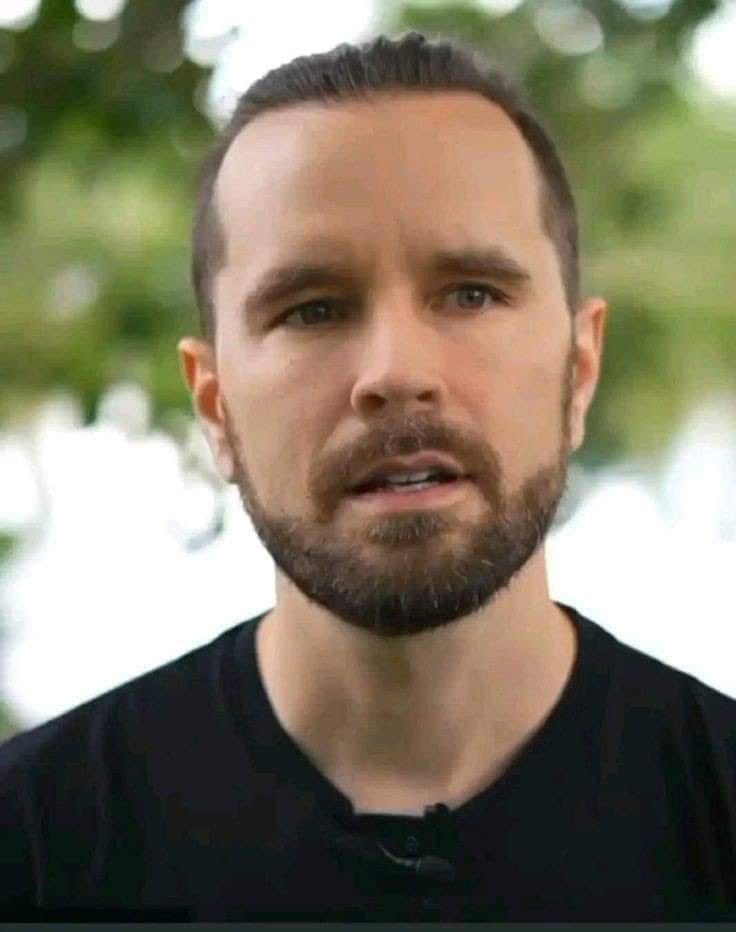 CendonMabel's tweet photo. #TuesdayGraham Good day @GrahamWardle and fans.
Graham Wardle, canadian actor 🇨🇦, Poet and host of @TimeHasComePod 
Second book "TIME HAS COME" you can order in https://t.co/gzWPRkN0Jr 
#iloveGrahamWardle #timehascome https://t.co/22MklfaBmx