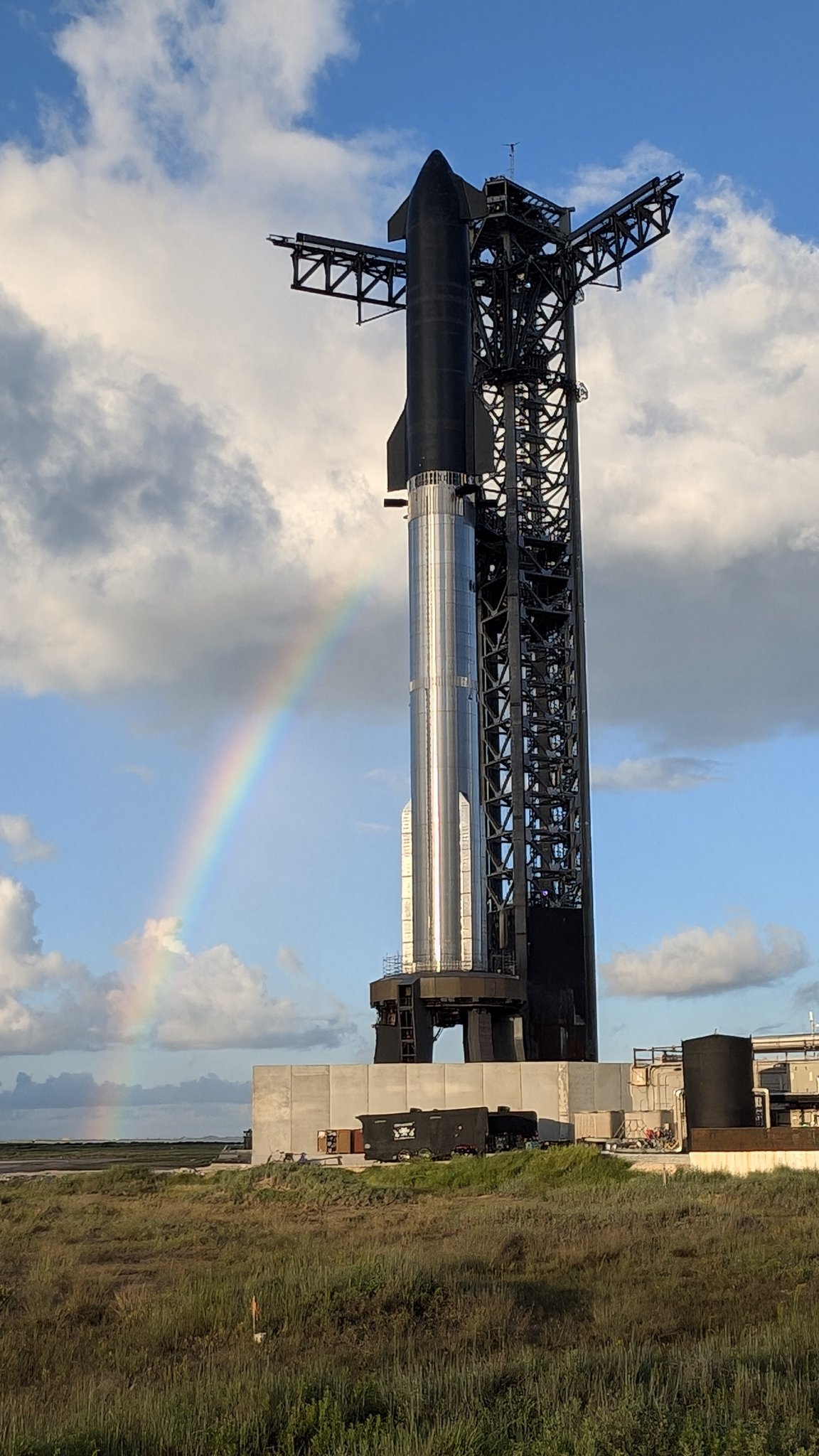 [Image: GYPmGvNXAAAp52b?format=jpg&name=large]