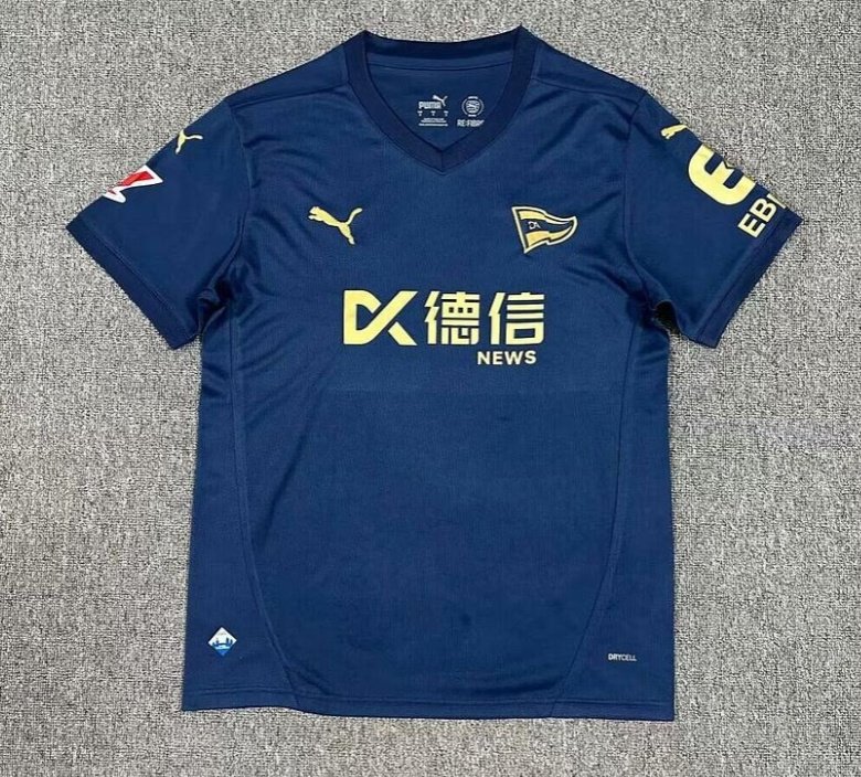 DonShelby_'s tweet image. Sorteo &apos;Real Madrid - Alavés&apos;.

El ganador se llevará la camiseta que desee de esta temporada del Real Madrid o del Alavés con los parches y dorsal que prefiera. 

- RT este tuit

- Seguir a @Ctinfo_17 

- Ser seguidor mío.

Doy ganador después del partido.