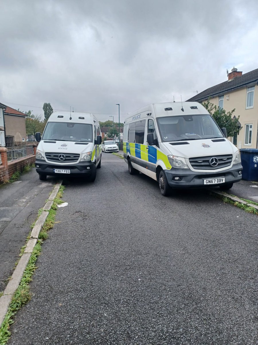 A 42-year-old woman was arrested on suspicion of possession with intent to supply Class A drugs following a warrant on Redcar High Street.

See all our updates here: orlo.uk/lZDt9