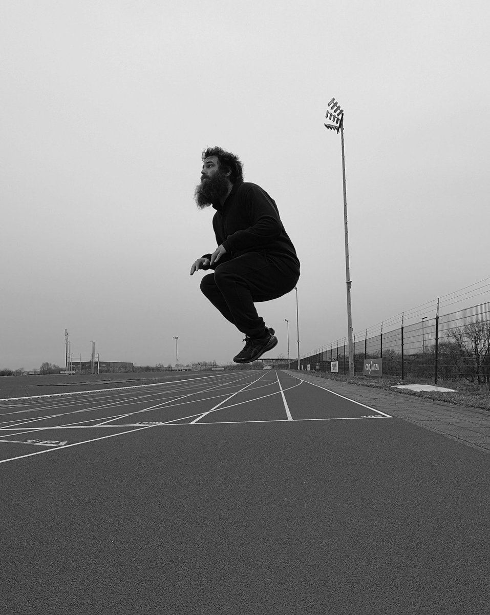 JefKPhotography's tweet photo. A tuck jump.
Black and white photography.
#jump #jumps #jumping #tuckjump #tuckjumps #training #action #actionphoto #actionphotos #exercise #me #sportsman #sport #sports #athletics #athletic #acrobatic #acrobat #photography #photo #photos #photograph #blackandwhitephotography https://t.co/iXt6Q0ZtcN