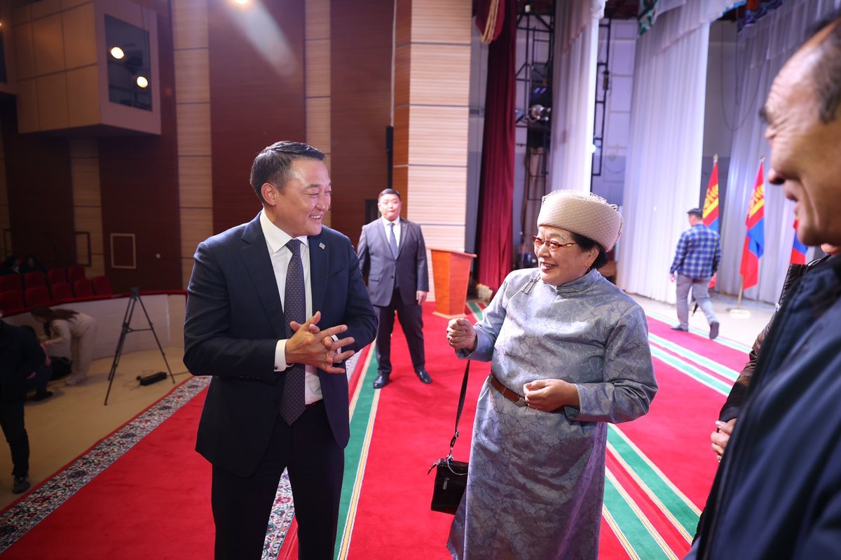 Монгол Улсын Их Хурлын дарга Д.Амарбаясгалан Говь-Алтай аймагт ажиллаж байна
#ГовьАлтай_аймаг

parliament.mn/nn/62991/