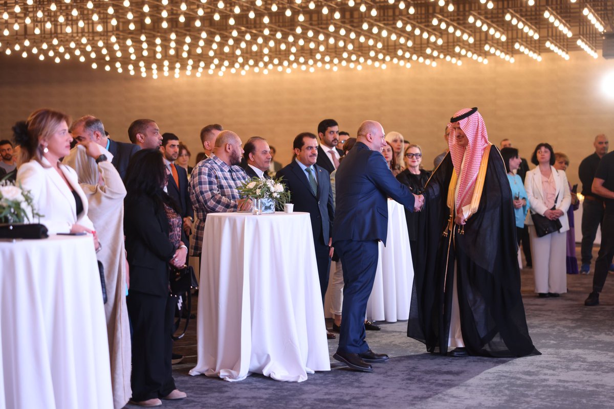 KSAembassyGEO's tweet photo. سعادة السفير سلمان آل الشيخ  يستقبل المهنئين من أصحاب المعالي والسعادة في حفل اليوم الوطني 94 الذي أقامته السفارة يوم أمس في فندق بولمان في تبليسي، بحضور معالي نائب وزير الخارجية الجورجي السيد أليكساندر خفتيسياشفيلي، وعدداً من سفراء الدول الشقيقة والصديقة، ومنسوبي السفارة. https://t.co/G83aSlh0OL