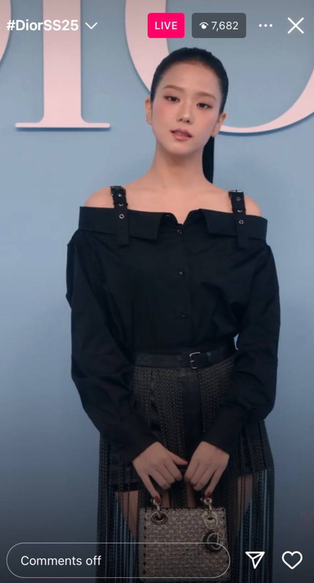 hotpotfrommoon's tweet photo. NOOOO😭 VERY VERY BEAUTIFUL😭❤

LADY JISOO AT DIOR PFW
#JISOOxDiorSS25 https://t.co/2DJwGp1kVV