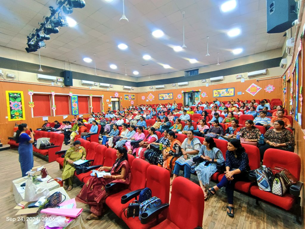 karshan01's tweet image. Heartfelt congratulations to all Bhai Ji, Behan Ji!✨🌟😊
Your dedication made this workshop a success.
&quot;मेरा आचरण ही मेरा प्रमाण है।&quot;🌊
Let’s embody the values of the #HappinessCurriculum and inspire positive change in our schools and communities.🌍
#HumanValues