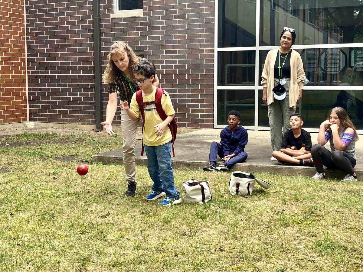 Woodland District 50 (@woodland50news) on Twitter photo A big thank you to Ms. Wodrich and her students for inviting us to play Bocce Ball at <a href="/d50intermediate/">WoodlandIntermediate</a>. The students taught Dr. Machak, Officer Hansen, and Ms. Tragasz how to play, and everyone had a great time! #LifeintheW <a href="/RobertMachak/">Robert Machak</a> A big thank you to Ms. Wodrich and her students for inviting us to play Bocce Ball at <a href="/d50intermediate/">WoodlandIntermediate</a>. The students taught Dr. Machak, Officer Hansen, and Ms. Tragasz how to play, and everyone had a great time! #LifeintheW <a href="/RobertMachak/">Robert Machak</a>
