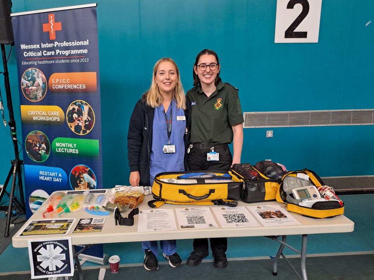 Jess and Evie talking to the freshers about #WessexCCP and our exciting events this year! <a href="/medsoc/">Max Mustermann</a>
