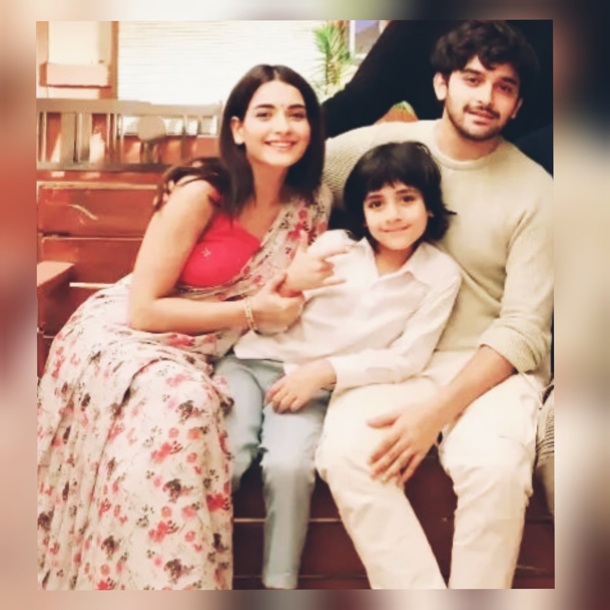 Susmita47520918's tweet photo. #Pragun Cuties😚♾💕#PravishtMishra #ShagunSharma #yehhaichahatein https://t.co/nfIpgVQJ9D
