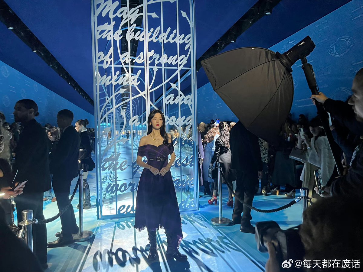Morgan504819958's tweet photo. Once again impressed by the beauty of ZhouYe's photos. 

#DiorSS25xZhouYe
#DiorSS25 #ZhouYe
#PFW @Dior https://t.co/QWlYe27bei
