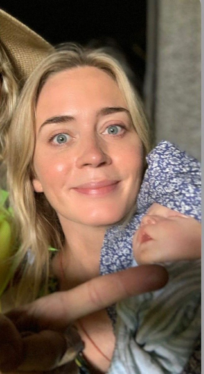 💭 (@comfortblunt) on Twitter photo 