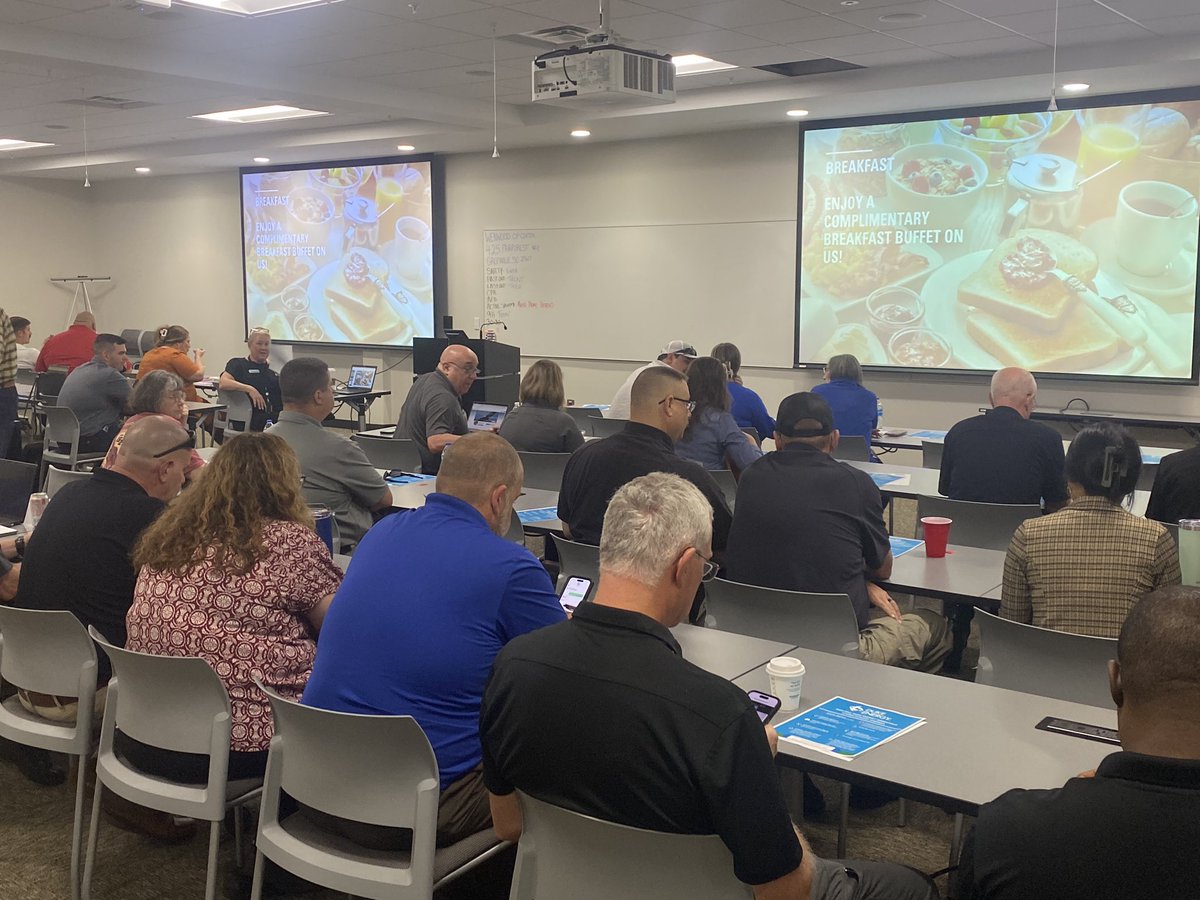 TheoLane13's tweet photo. today in @yeahthatgreen we gather w/ Upstate #EmergencyMgmt leaders for @DukeEnergy #StormSchool . A great agenda covering seasonal #WeatherOutlook, #EmergencyResponse plan, and electric #Infrastructure Protection. https://t.co/FG6eDl6VPK