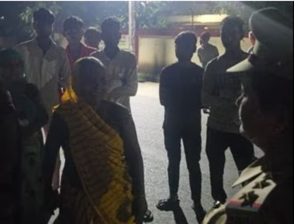 #Horrific A very painful incident happened in Mirzapur, where a 10-year-old dalit boy, Ashu Gautam was murdered by Himanshu Upadhyay by slitting his throat and the body was buried. The mainstream media is silent on this news because the accused is a Brahmin.