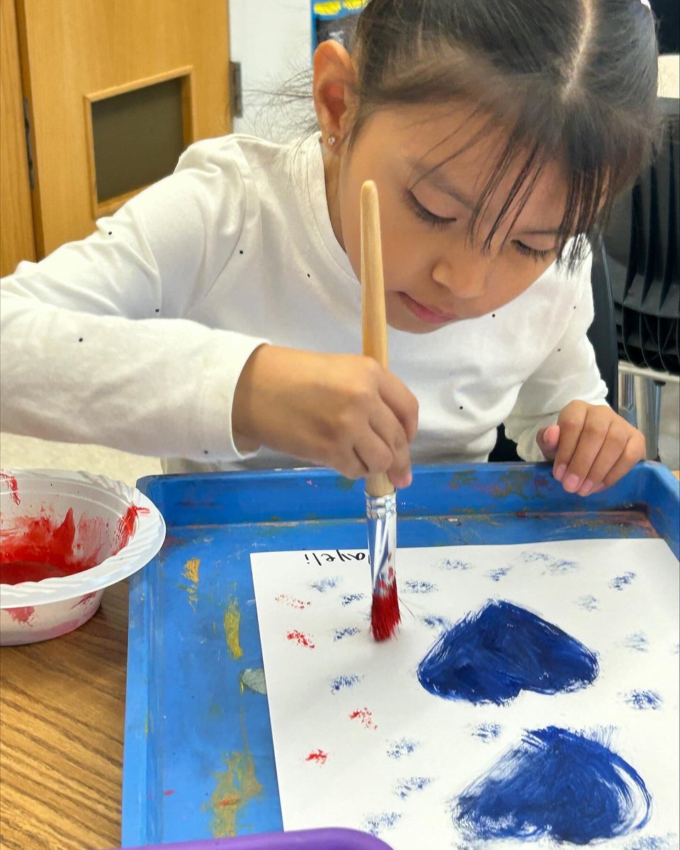 Ps96x's tweet photo. Kindergarten artists are getting creative with paint!  They are learning all about primary colors and painting with tempera paint cakes.  We can’t wait to see what they create with Ms. Warren in art! @cristinevaughan @District11BX https://t.co/66aDFOPDLx