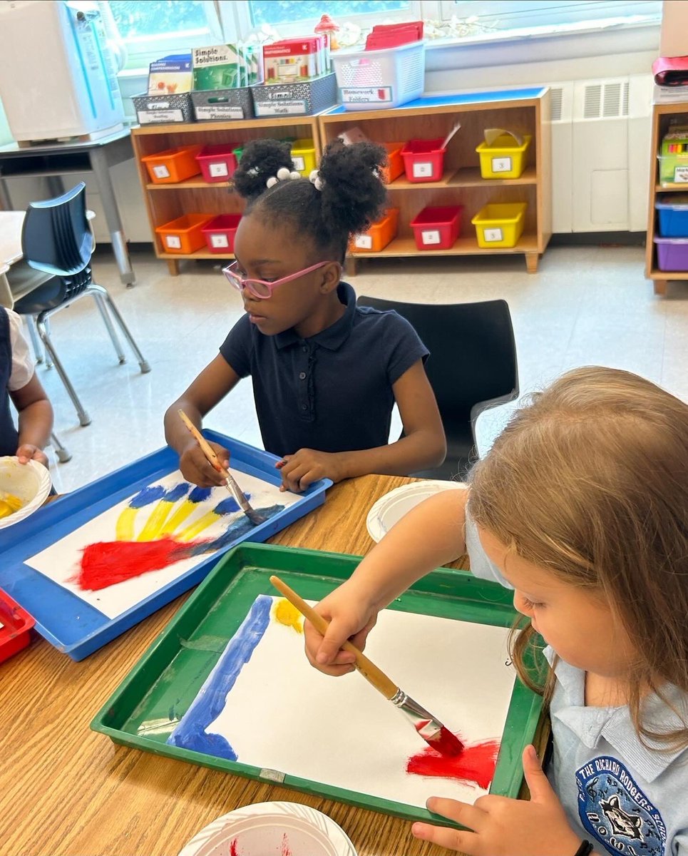 Ps96x's tweet photo. Kindergarten artists are getting creative with paint!  They are learning all about primary colors and painting with tempera paint cakes.  We can’t wait to see what they create with Ms. Warren in art! @cristinevaughan @District11BX https://t.co/66aDFOPDLx