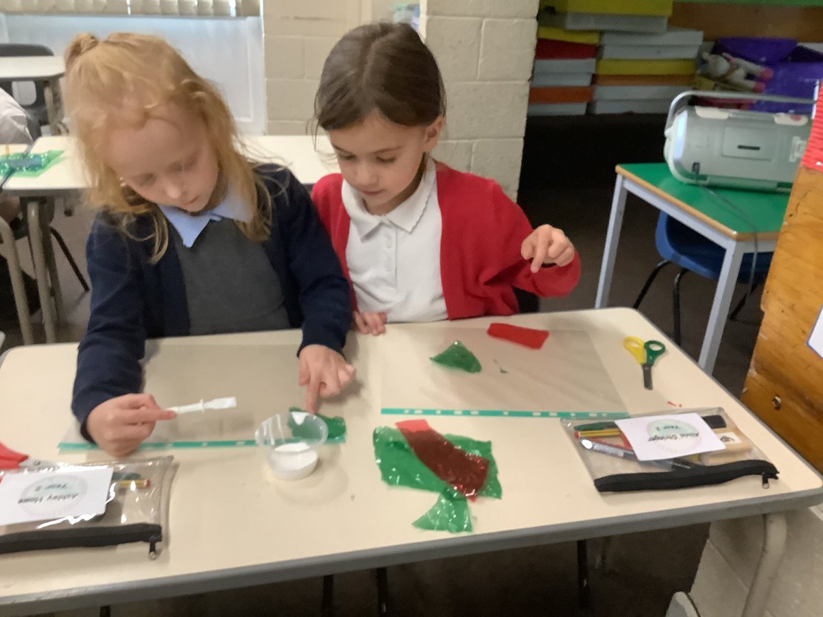 Y2AngramBank's tweet photo. This afternoon we are creating stained glass windows. https://t.co/HUVfaIhkdI