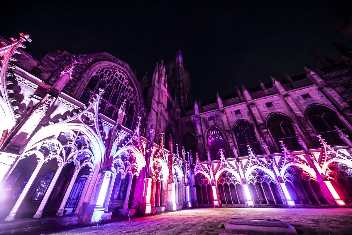 Canterbury Cathedral tweet media